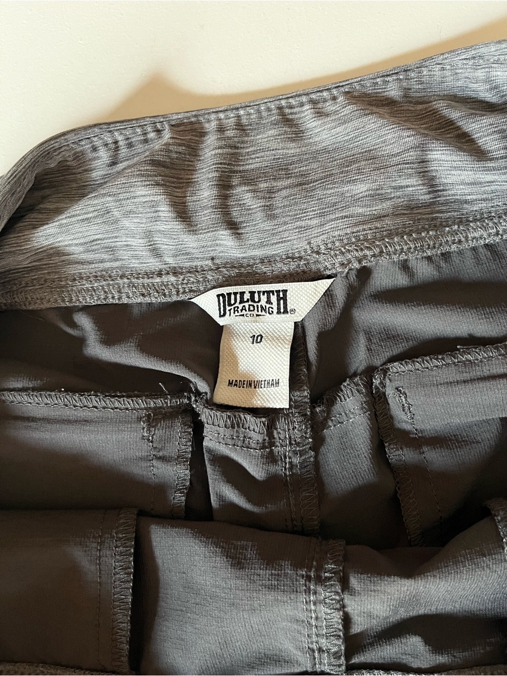 Women’s Duluth Trading Co. Armachillo Cooling 10 Inch Shorts gray UPF 40 10 - Picture 2 of 7